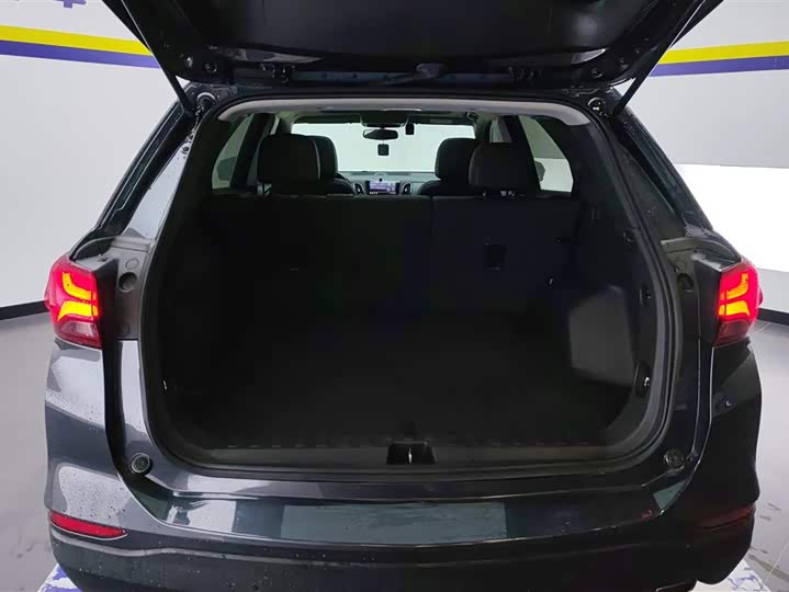 Фото 4 - Chevrolet Equinox