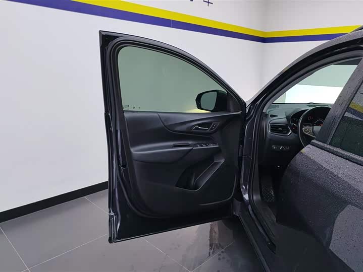 Фото 7 - Chevrolet Equinox