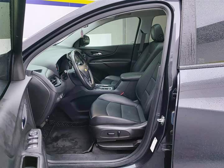 Фото 9 - Chevrolet Equinox