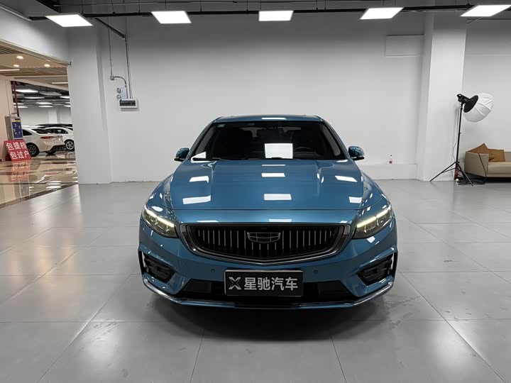 Фото 2 - Geely Preface