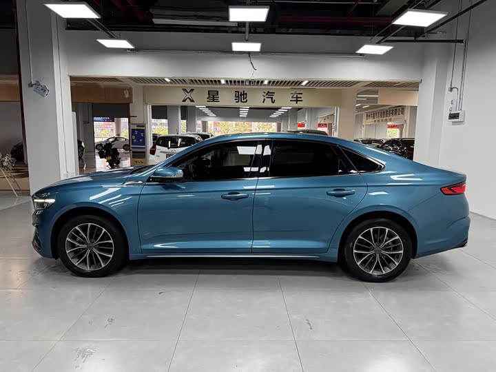 Фото 3 - Geely Preface