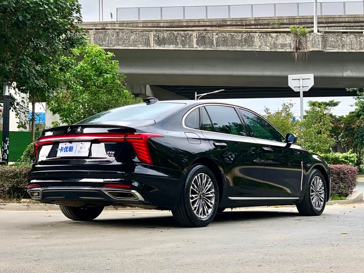 Фото 8 - Hongqi H5