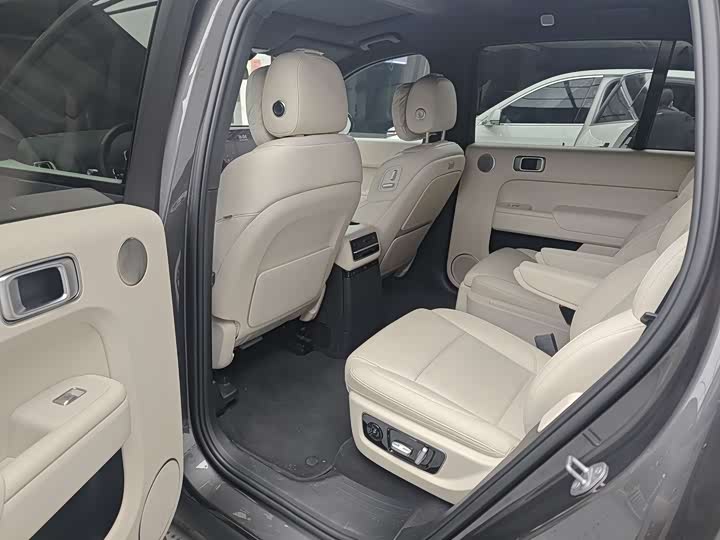 Фото 6 - LiXiang L9