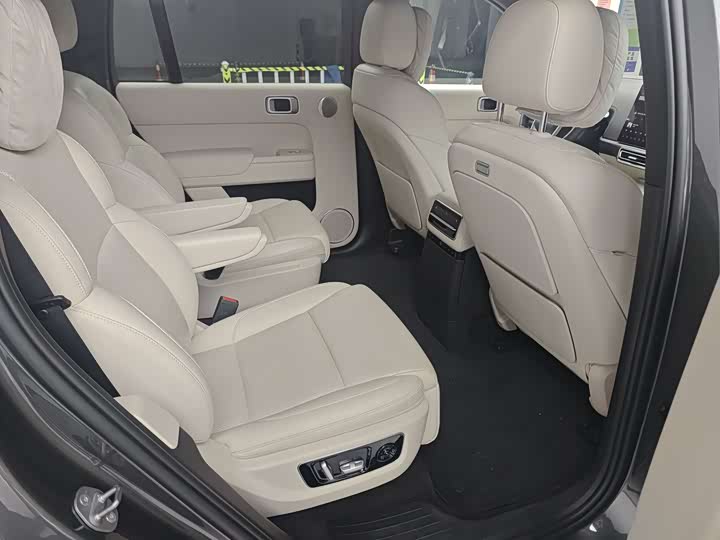 Фото 8 - LiXiang L9