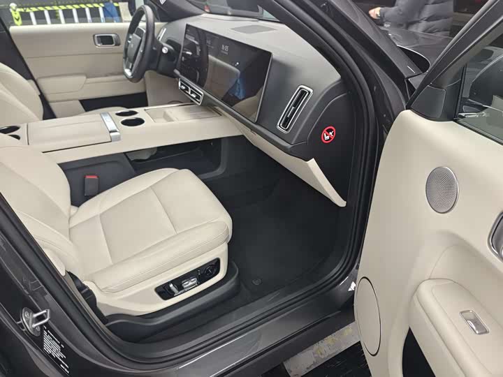 Фото 9 - LiXiang L9