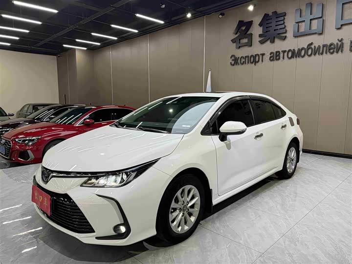 Фото 1 - Toyota Corolla