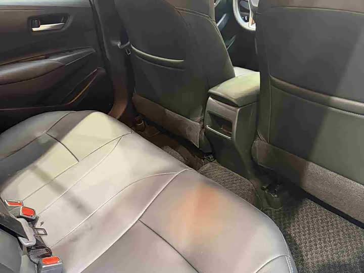 Фото 11 - Toyota Corolla