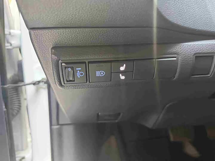 Фото 12 - Toyota Corolla