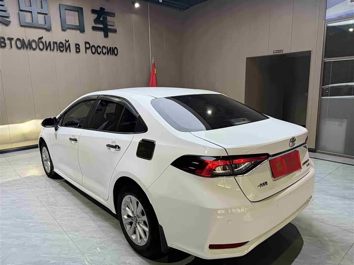 Фото 6 - Toyota Corolla