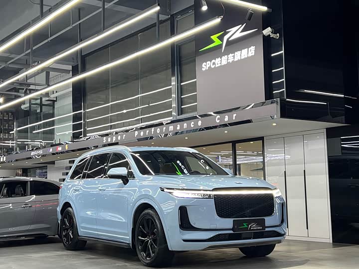 Фото 1 - LiXiang One