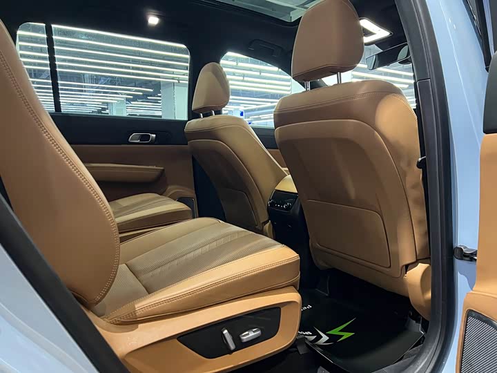 Фото 13 - LiXiang One