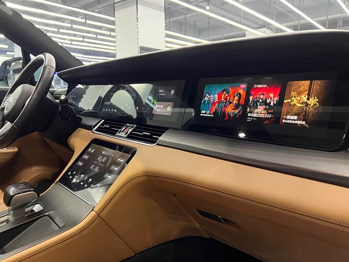 Фото 15 - LiXiang One