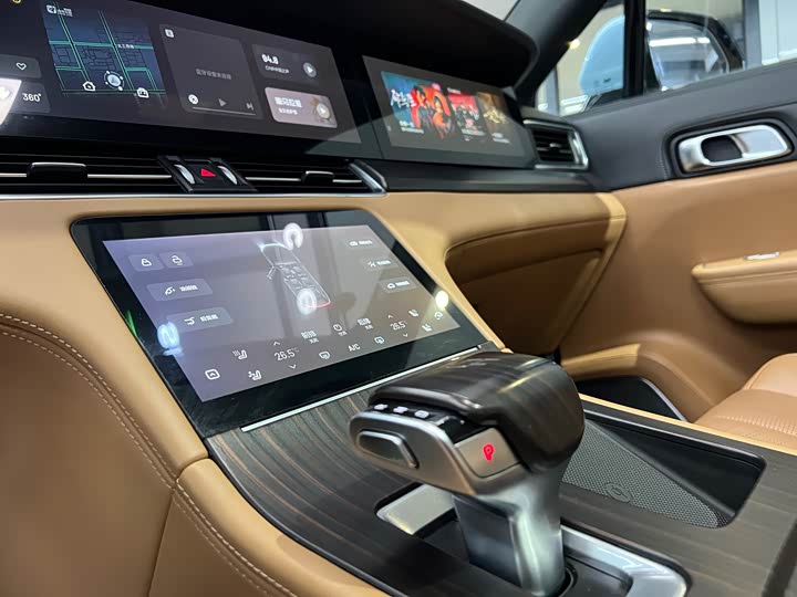 Фото 7 - LiXiang One