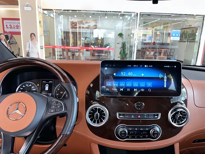 Фото 11 - Mercedes-Benz Vito