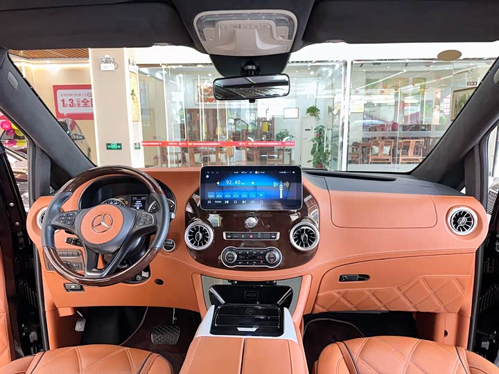 Фото 17 - Mercedes-Benz Vito