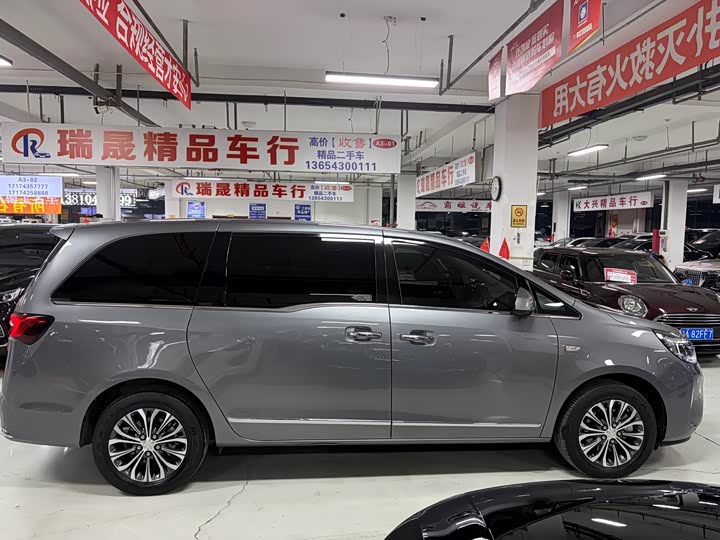 Фото 4 - Buick GL8 ES