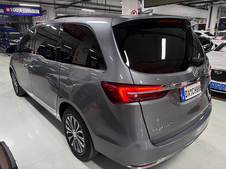 Фото 7 - Buick GL8 ES