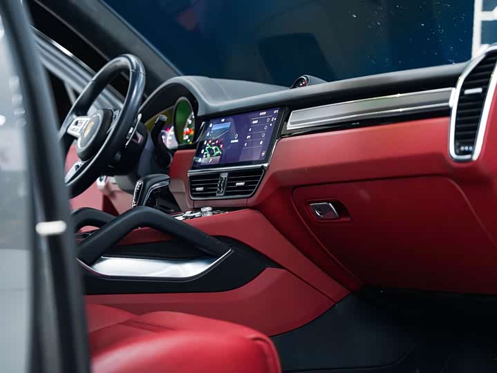 Фото 11 - Porsche Cayenne