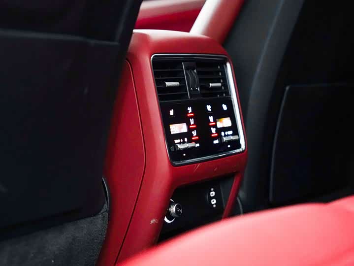 Фото 12 - Porsche Cayenne