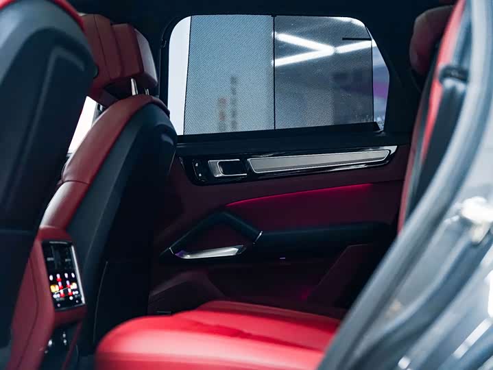 Фото 13 - Porsche Cayenne