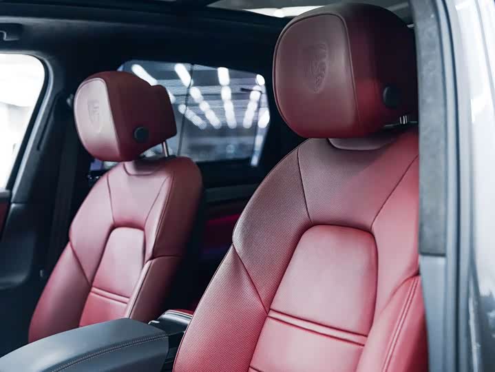 Фото 14 - Porsche Cayenne