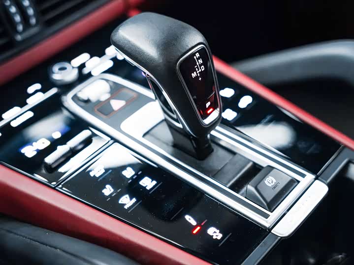 Фото 16 - Porsche Cayenne