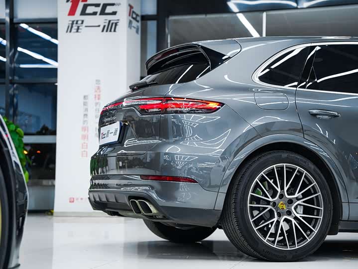 Фото 6 - Porsche Cayenne