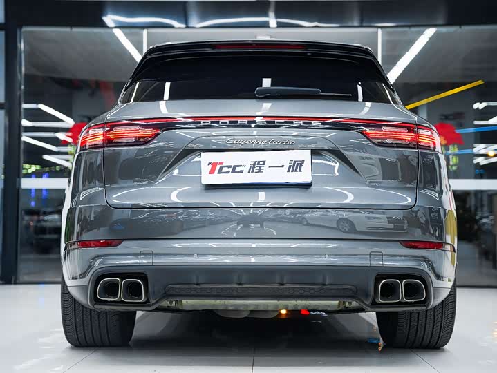 Фото 7 - Porsche Cayenne