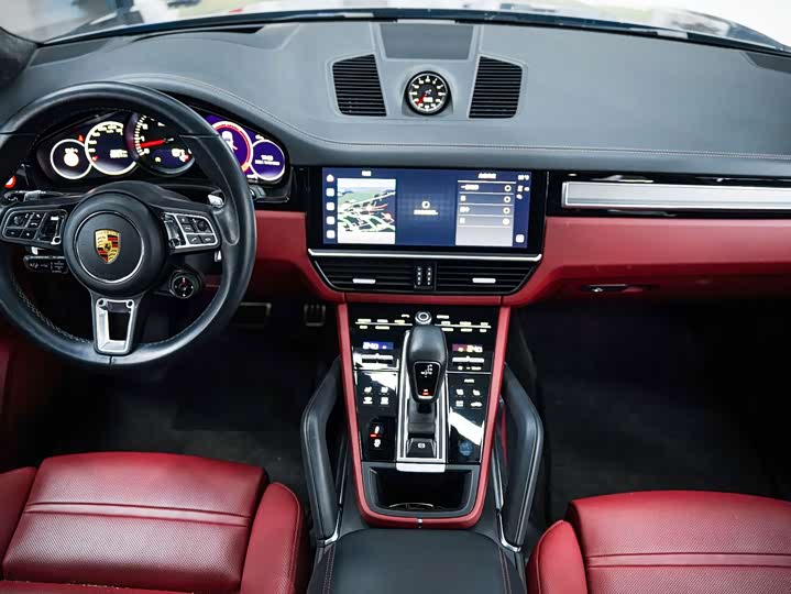 Фото 8 - Porsche Cayenne