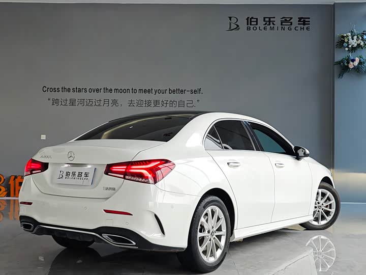 Фото 13 - Mercedes-Benz A-Class