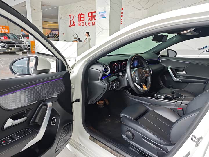 Фото 4 - Mercedes-Benz A-Class