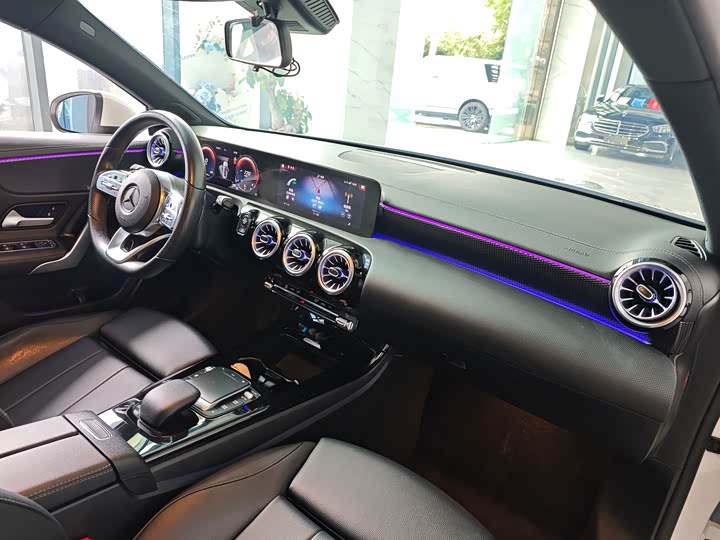 Фото 9 - Mercedes-Benz A-Class