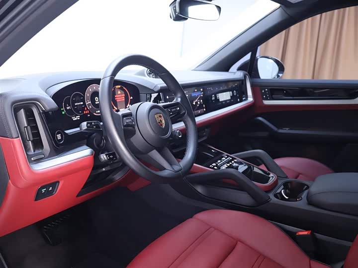 Фото 13 - Porsche Cayenne