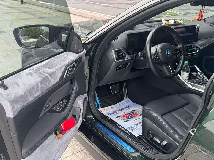 Фото 9 - BMW i4