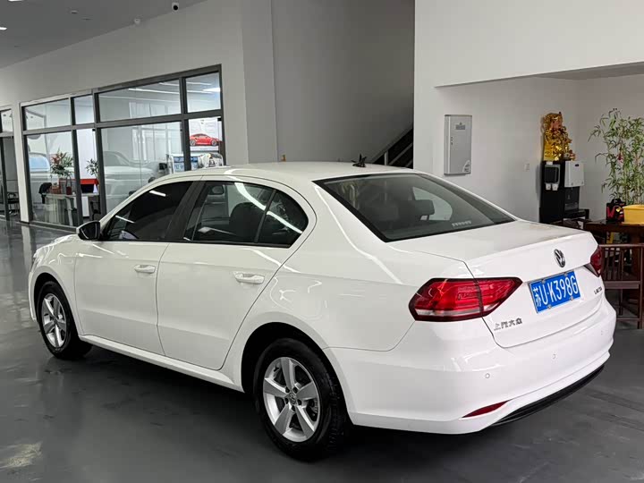 Фото 8 - Volkswagen Lavida