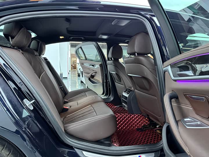 Фото 13 - BMW 5 Series