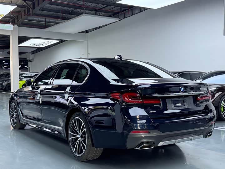 Фото 19 - BMW 5 Series