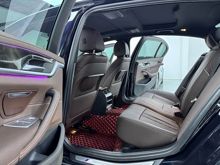 Фото 7 - BMW 5 Series