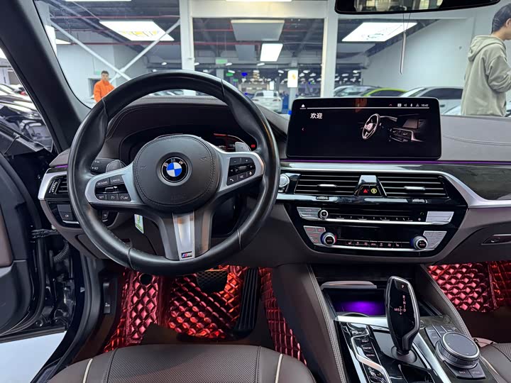 Фото 9 - BMW 5 Series