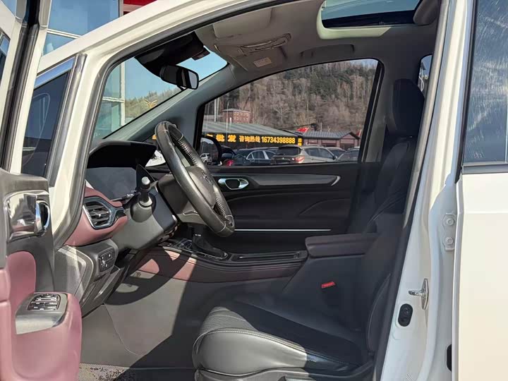 Фото 5 - GAC Trumpchi M6