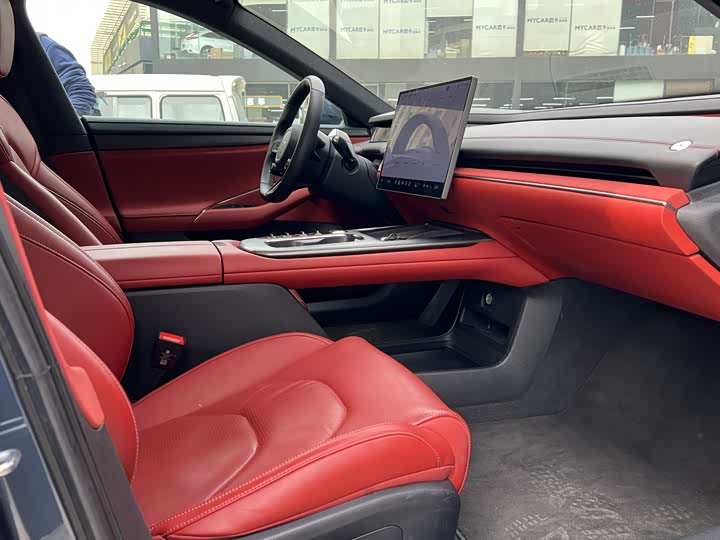 Фото 4 - Xiaomi SU7