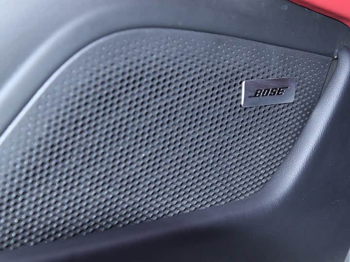 Фото 21 - Porsche Taycan