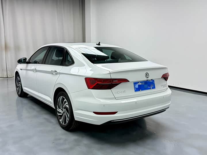 Фото 14 - Volkswagen Sagitar L