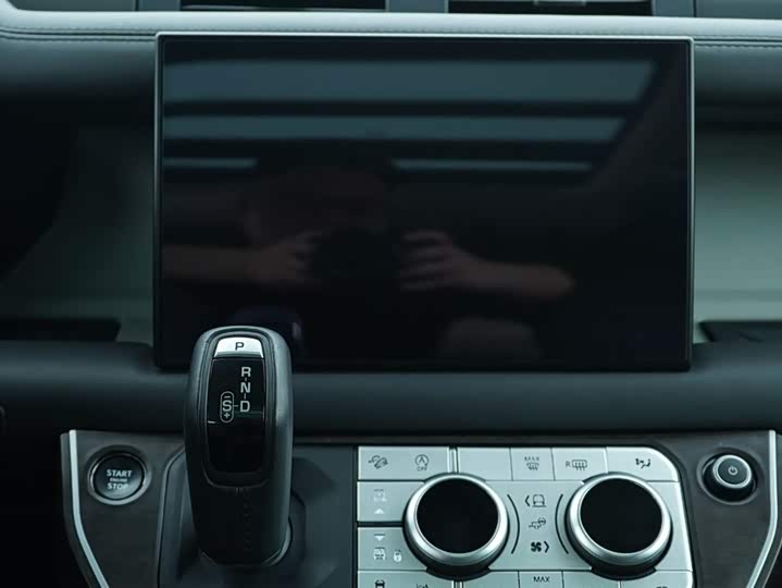 Фото 19 - Land Rover Defender