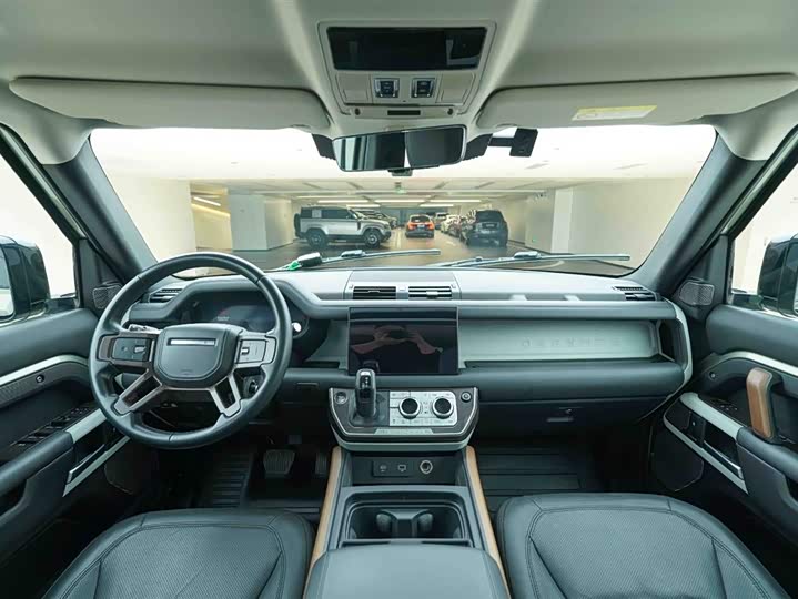 Фото 20 - Land Rover Defender