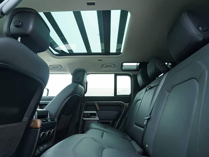 Фото 21 - Land Rover Defender