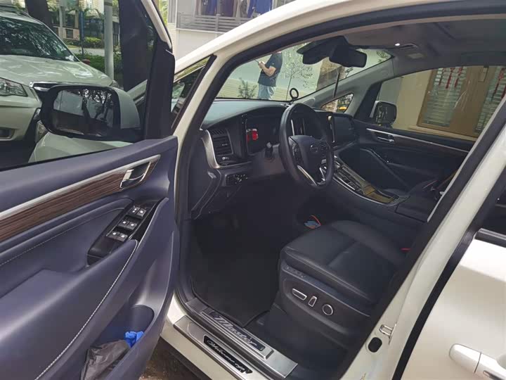 Фото 14 - GAC Trumpchi M8