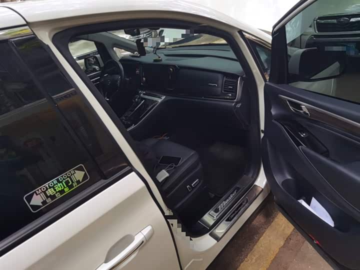 Фото 20 - GAC Trumpchi M8