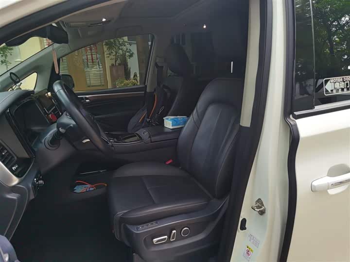 Фото 8 - GAC Trumpchi M8