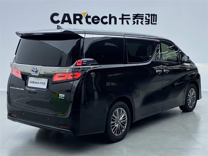 Фото 2 - Toyota Vellfire
